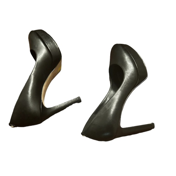MICHAEL Michael Kors Black Leather Closed Toe Platform Pump Heels-Size 7 - Picture 9 of 10